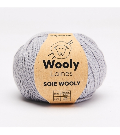 Robe Rosie - Kit à tricoter en laine Soie Wooly Pelotes de 50gr
Niveau intermédiaire.

Notre kit de tricot Robe Rosie est vot