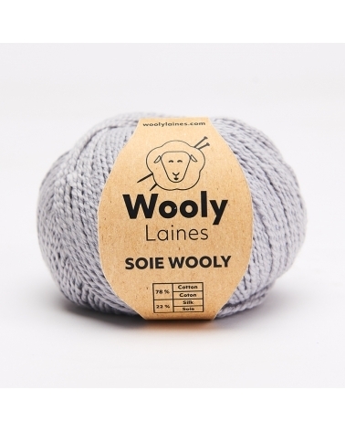 Robe Rosie - Kit à tricoter en laine Soie Wooly Pelotes de 50gr
Niveau intermédiaire.

Notre kit de tricot Robe Rosie est vot