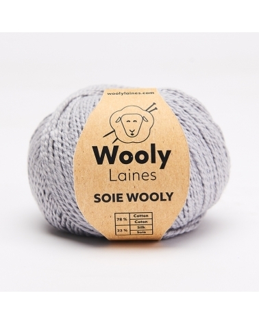 Robe Rosie - Kit à tricoter en laine Soie Wooly Pelotes de 50gr
Niveau intermédiaire.

Notre kit de tricot Robe Rosie est vot