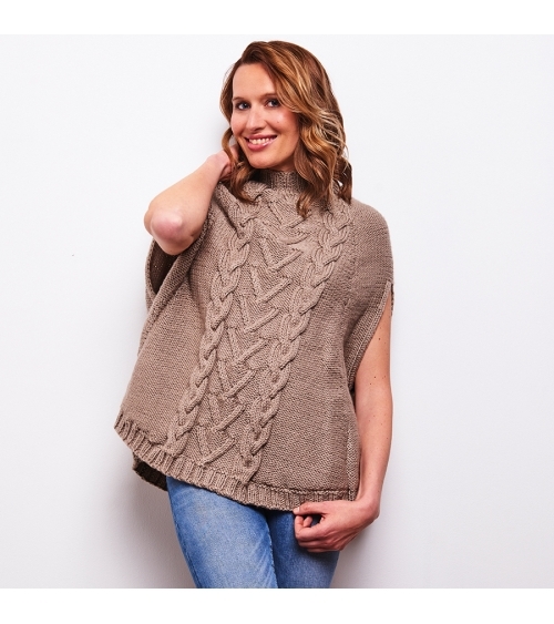 Poncho Simone - Kit de Tricot en laine Wooly Mérinos Pelote de 50 gr.
Niveau avancé.
Avec le poncho Simone, le rêve de glisser