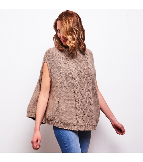 Poncho Simone - Kit de Tricot en laine Wooly Mérinos Pelote de 50 gr.
Niveau avancé.
Avec le poncho Simone, le rêve de glisser