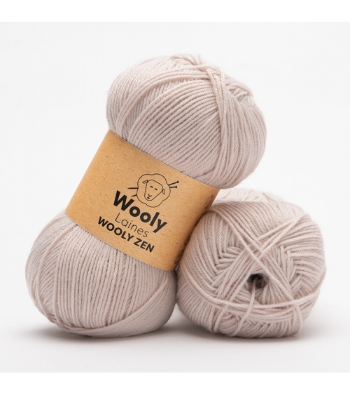 PELOTE DE LAINE WOOLY ZEN Pelote de 100g 
La pelote de laine Wooly Zen est un savant mélange d’Amicor et d’Acrylique. Elle est 
