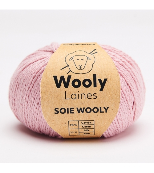 Pull Paola - Kit de Tricot en Soie Wooly Pelote de 50gr
Niveau intermédiaire.

Le pull Paola est parfait pour la mi-saison et