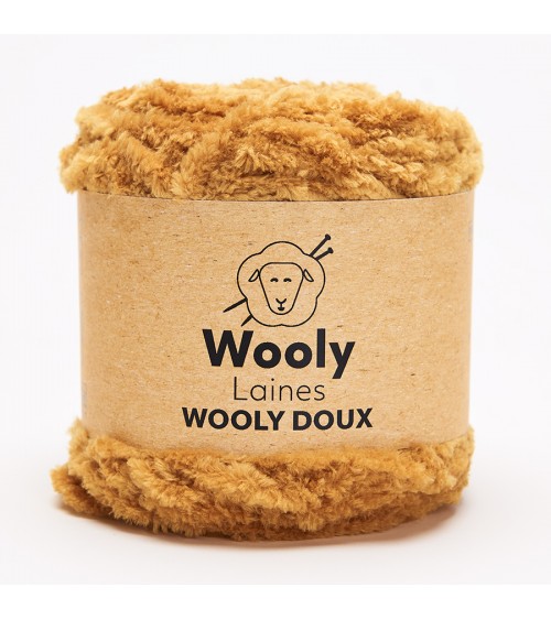 PELOTE DE LAINE WOOLY DOUX Pelote de 100 gr.
WOOLY DOUX est entièrement constituée de microfibres, elle apporte légèreté et rés